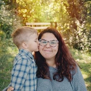 Meet your Posher, Tia